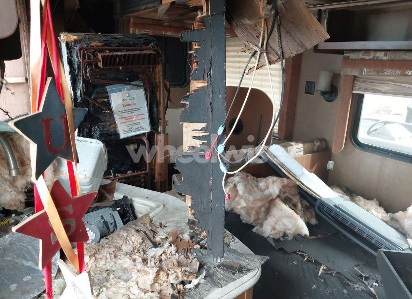 Photo 8 of 2015 Jayco Other (VIN 1UJBJ0BP2F1TD0124)