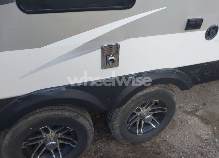 Photo 6 of 2016 Jayco Camper N/A (VIN 1UJBJ0BR8G1TC0412)