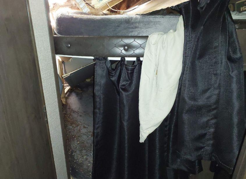 Photo 18 of 2020 Jayco Slx N/A (VIN 1UJBJ0BRXM17X0210)