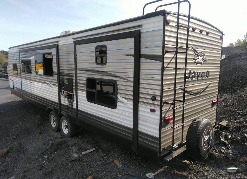 Photo 3 of 2016 Jayco Jayflight (VIN 1UJBJ0BS5G1TV0362)