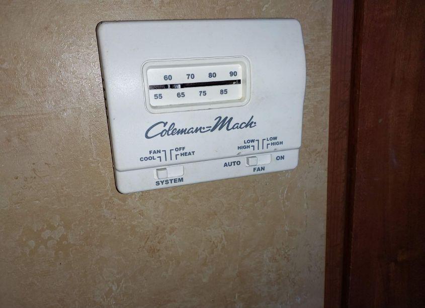 Photo 7 of 2012 Jayco Flight N/A (VIN 1UJBJ0BS8C18S0538)