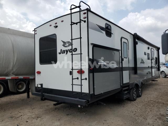 Photo 3 of 2022 JAYCO JAY FLIGHT N/A (VIN 1UJBJ0BT0N1TR0242)