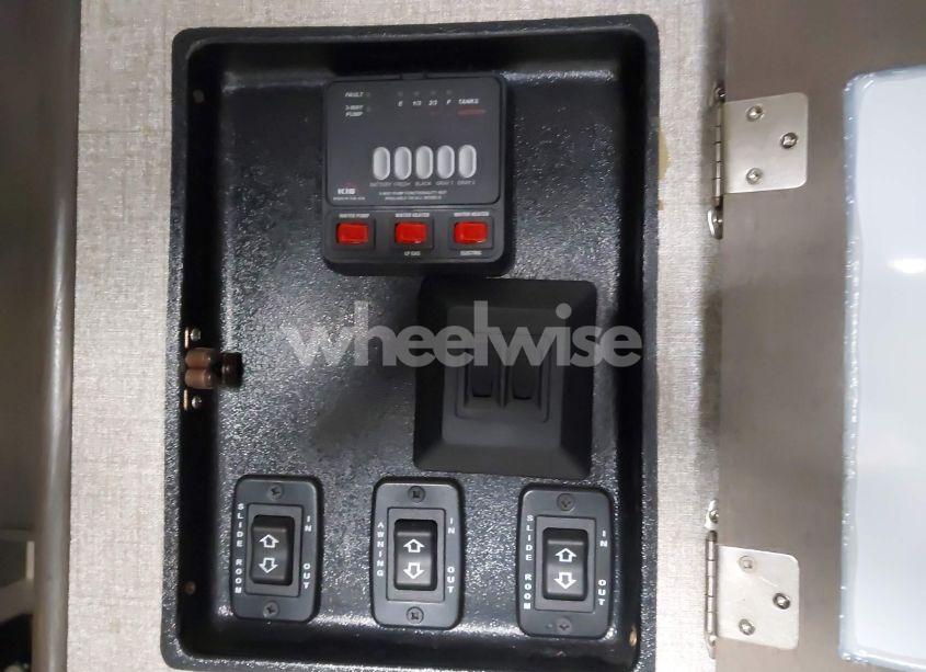 Photo 7 of 2020 Jayco Jay FLIGHT 34RSBS (VIN 1UJBJ0BT4L1T20546)