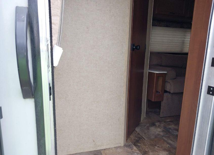 Photo 5 of 2014 Jayco Jay FEATHER ULTRALITE SLX TRAVEL TRAILER (VIN 1UJBJHBJ9E2JS0143)