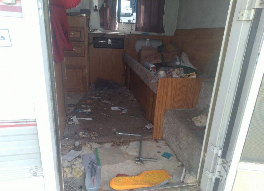 Photo 5 of 1996 Jayco 5th WHEEL (VIN 1UJCJ02K5T52A0125)