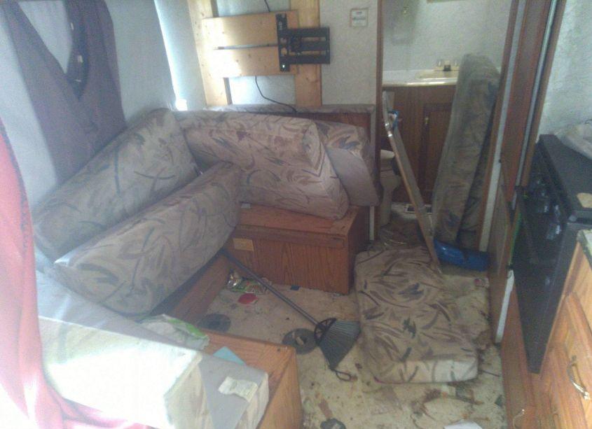 Photo 8 of 1996 Jayco 5th WHEEL (VIN 1UJCJ02K5T52A0125)