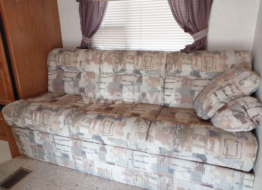 Photo 13 of 2000 Jayco Quest N/A (VIN 1UJCJ02MXY5L50115)