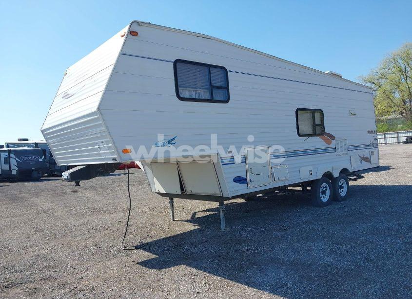 Photo 2 of 2000 Jayco Quest N/A (VIN 1UJCJ02MXY5L50115)