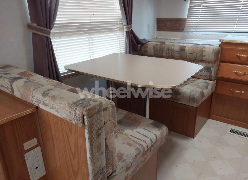 Photo 7 of 2000 Jayco Quest N/A (VIN 1UJCJ02MXY5L50115)