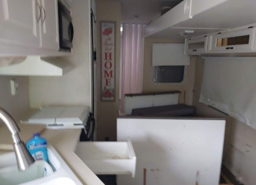 Photo 8 of 2002 Jayco Eagle (VIN 1UJCJ02R225L80082)