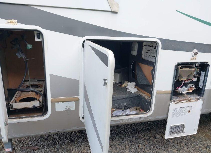 Photo 17 of 2005 Jayco Designer 31RLTS (VIN 1UJCJ02R251SG0130)