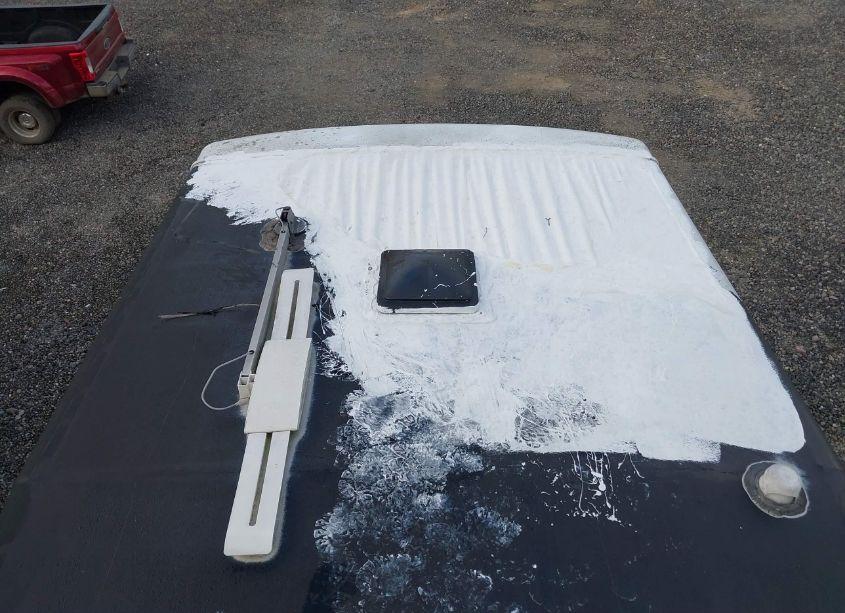 Photo 6 of 2005 Jayco Designer 31RLTS (VIN 1UJCJ02R251SG0130)