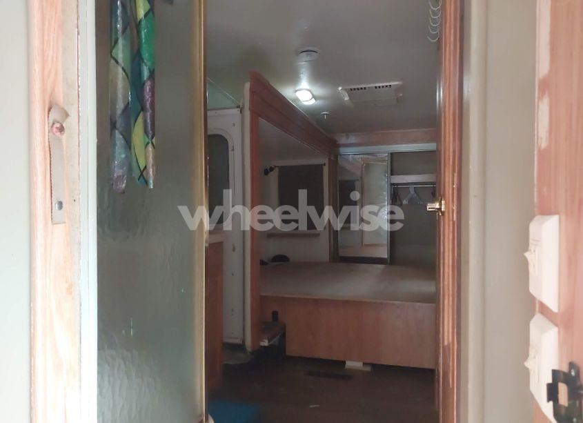 Photo 5 of 2005 Jayco Designer M-36 RLTS (VIN 1UJCJ02R851SS0199)