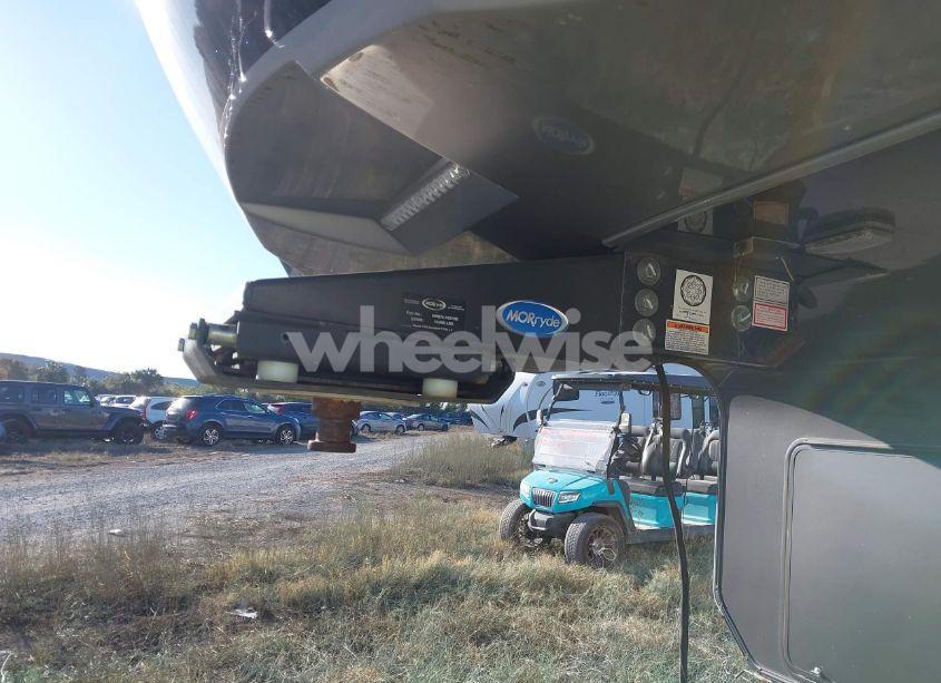 Photo 10 of 2020 Jayco Other N/A (VIN 1UJCJ0BV3L1RR0093)