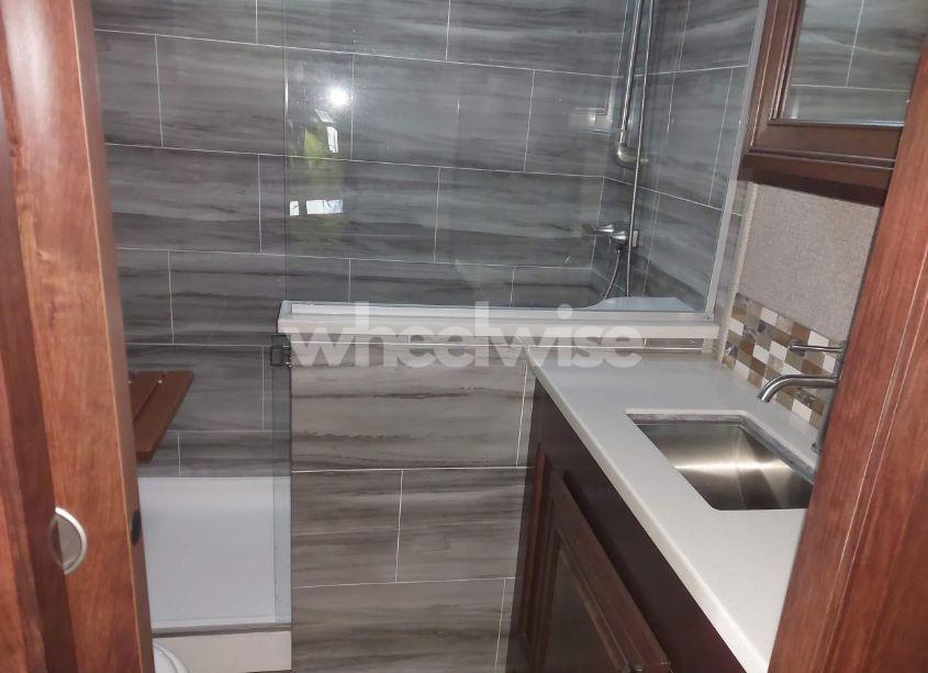 Photo 12 of 2020 Jayco Other N/A (VIN 1UJCJ0BV3L1RR0093)