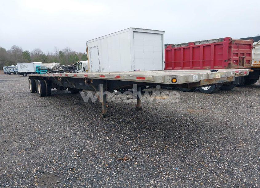 2000 Utility Trailer MFG (VIN 1UYFS2483YA938601) main photo
