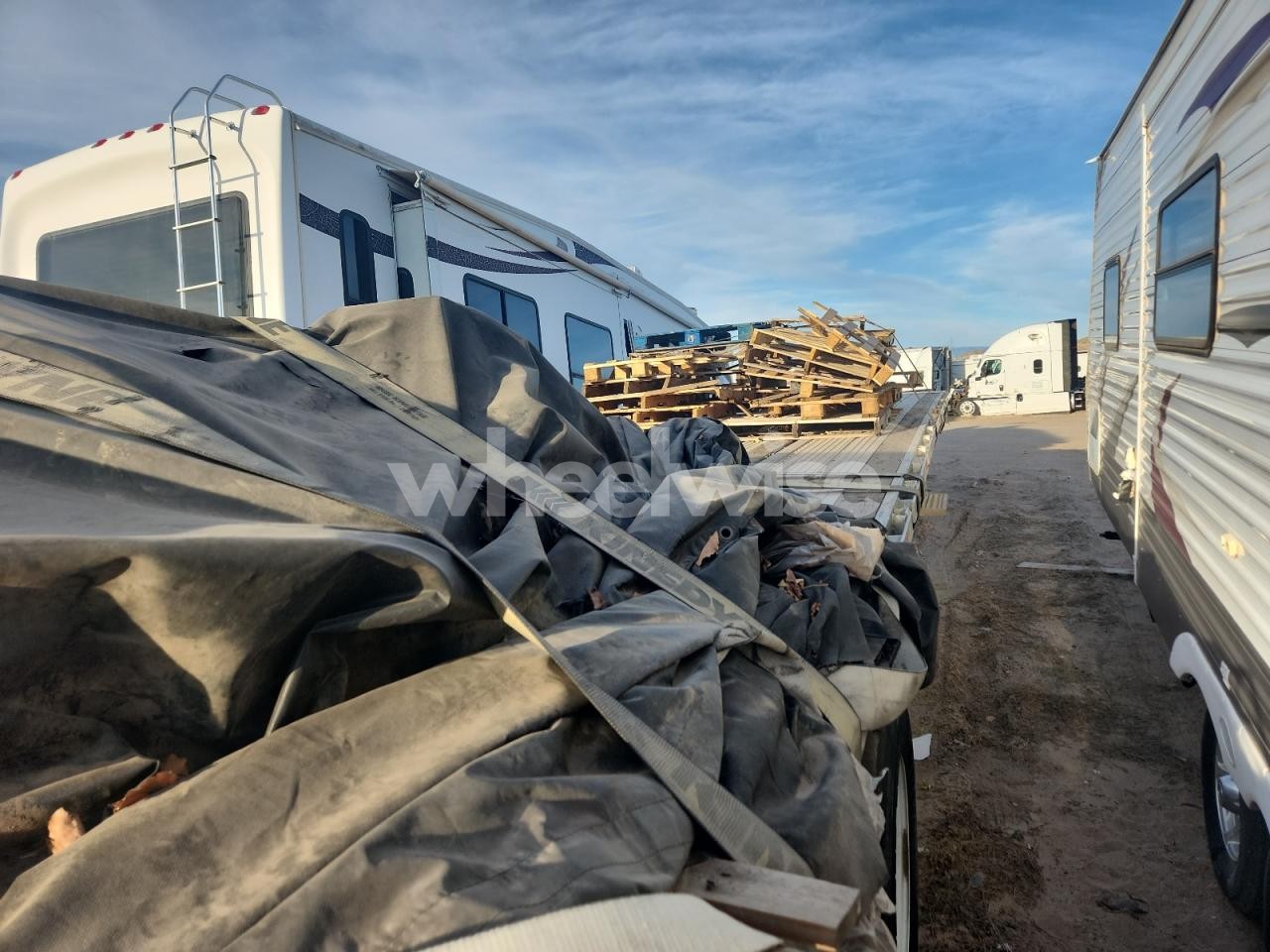 Photo 5 of 2016 UTILITY FLATBED TRAILER (VIN 1UYFS2531GA830401)