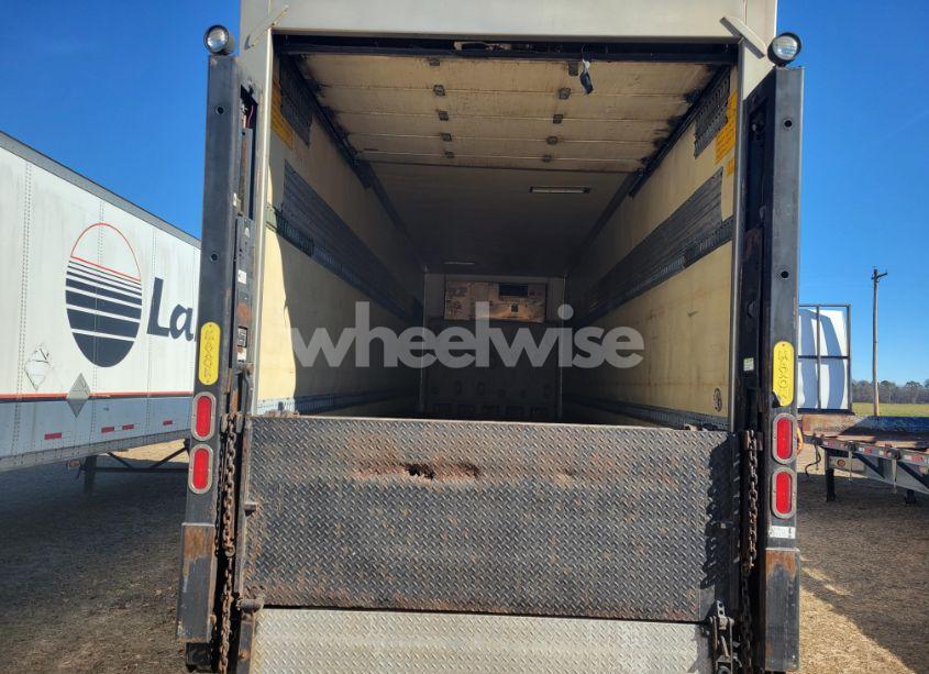 Photo 5 of 2009 Utility Trailer MFG TRAILER (VIN 1UYVS128X9M746701)