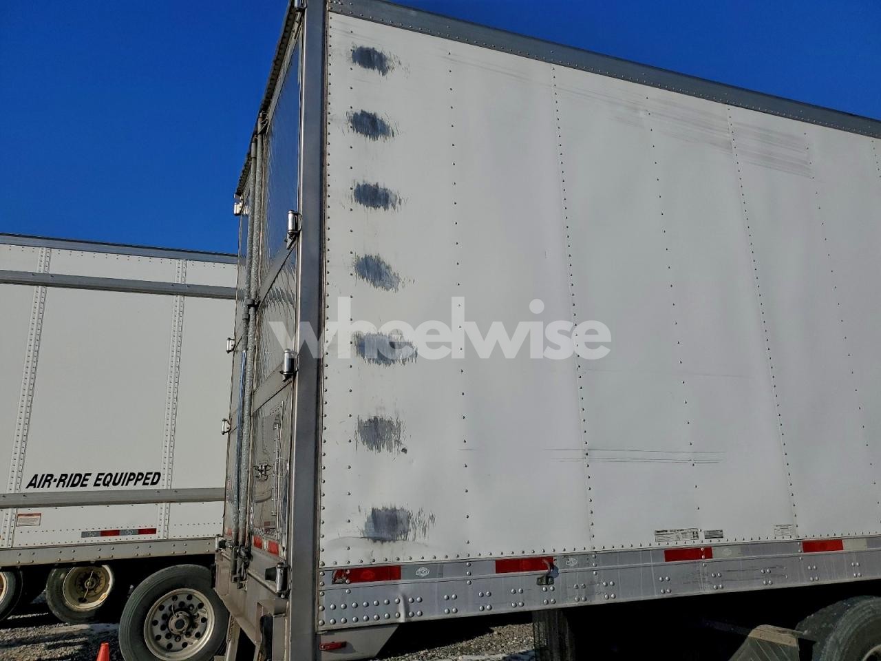 Photo 9 of 2018 UTILITY REEFER TRLR - REFRIGERATED VAN TRAILER (VIN 1UYVS2538K6715107)
