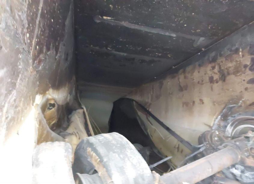 Photo 5 of 2015 Utility Trailer MFG UTILITY TRAILER MFG (VIN 1UYVS2539FM219685)