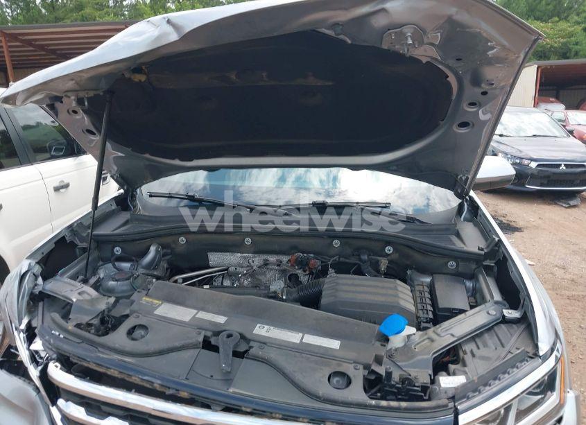 Photo 10 of 2020 Volkswagen Atlas CROSS SPORT 3.6L V6 SE W/TECHNOLOGY/3.6L V6 SE W/TECHNOLOGY R-LINE (VIN 1V21E2CA4LC210687)