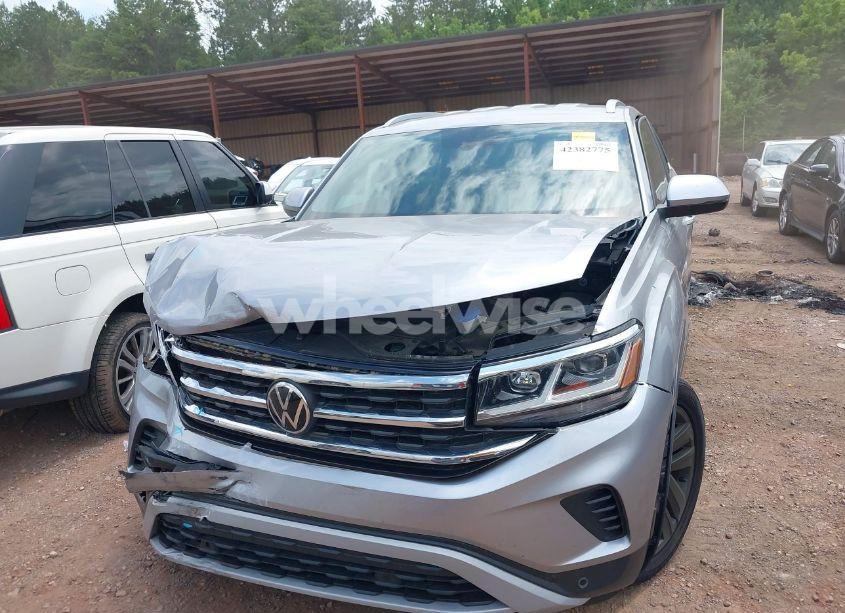 Photo 12 of 2020 Volkswagen Atlas CROSS SPORT 3.6L V6 SE W/TECHNOLOGY/3.6L V6 SE W/TECHNOLOGY R-LINE (VIN 1V21E2CA4LC210687)