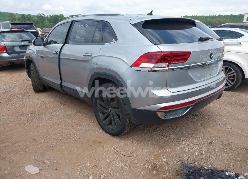 Photo 3 of 2020 Volkswagen Atlas CROSS SPORT 3.6L V6 SE W/TECHNOLOGY/3.6L V6 SE W/TECHNOLOGY R-LINE (VIN 1V21E2CA4LC210687)