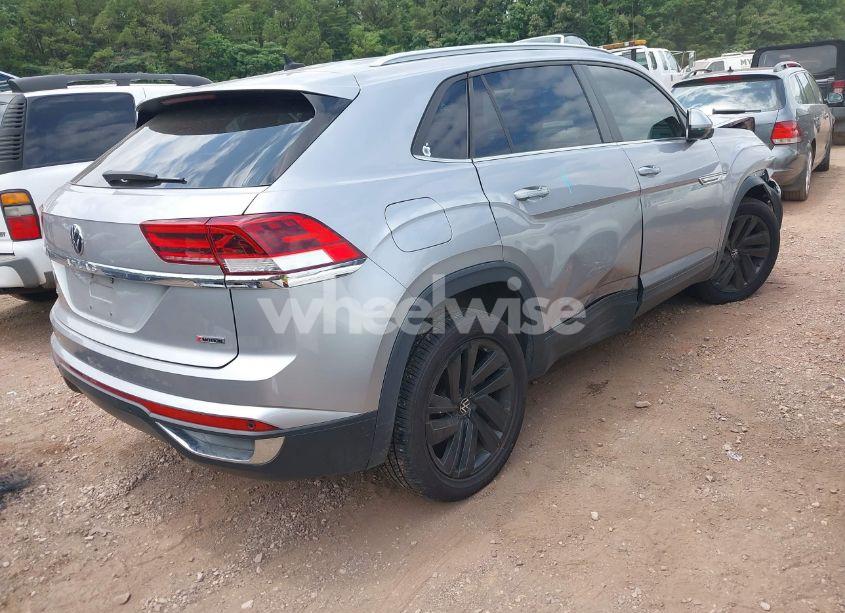 Photo 4 of 2020 Volkswagen Atlas CROSS SPORT 3.6L V6 SE W/TECHNOLOGY/3.6L V6 SE W/TECHNOLOGY R-LINE (VIN 1V21E2CA4LC210687)