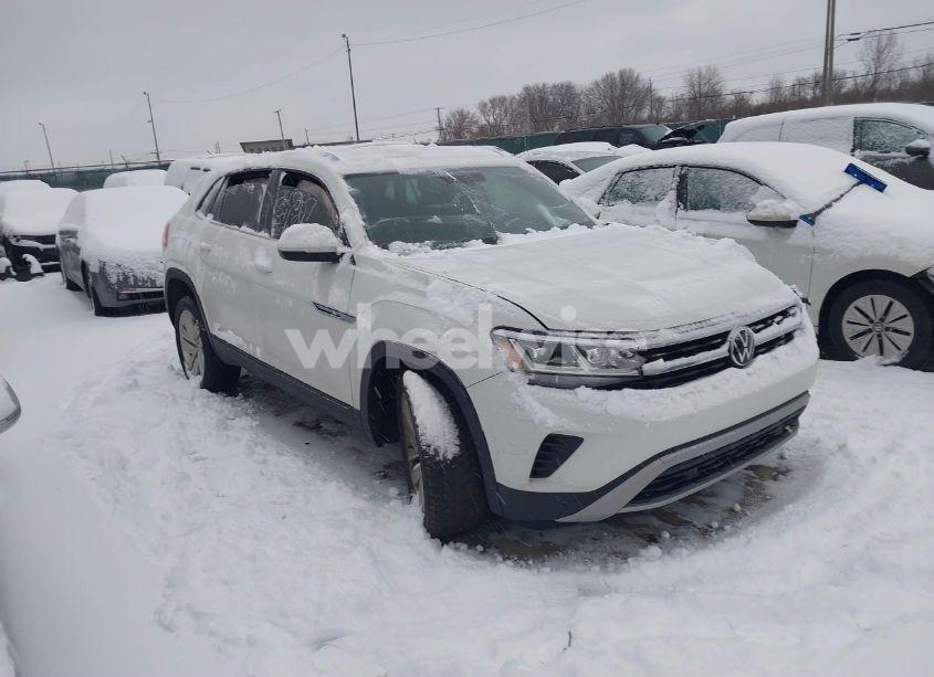 2020 Volkswagen Atlas CROSS SPORT 3.6L V6 SE W/TECHNOLOGY/3.6L V6 SE W/TECHNOLOGY R-LINE (VIN 1V21E2CA8LC209865) main photo