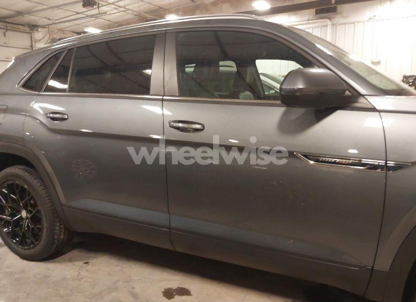 Photo 14 of 2020 Volkswagen Atlas CROSS SPORT 3.6L V6 SE W/TECHNOLOGY/3.6L V6 SE W/TECHNOLOGY R-LINE (VIN 1V25E2CA9LC217166)