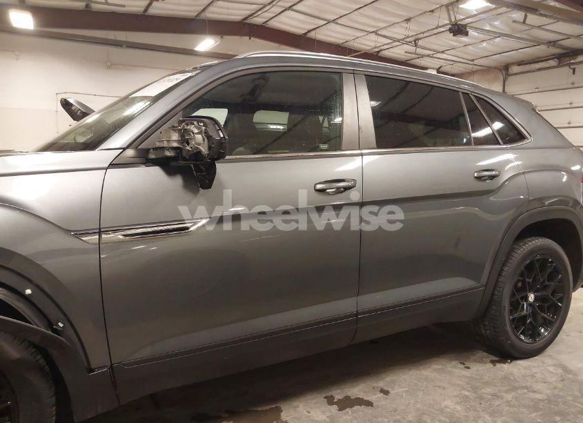 Photo 15 of 2020 Volkswagen Atlas CROSS SPORT 3.6L V6 SE W/TECHNOLOGY/3.6L V6 SE W/TECHNOLOGY R-LINE (VIN 1V25E2CA9LC217166)