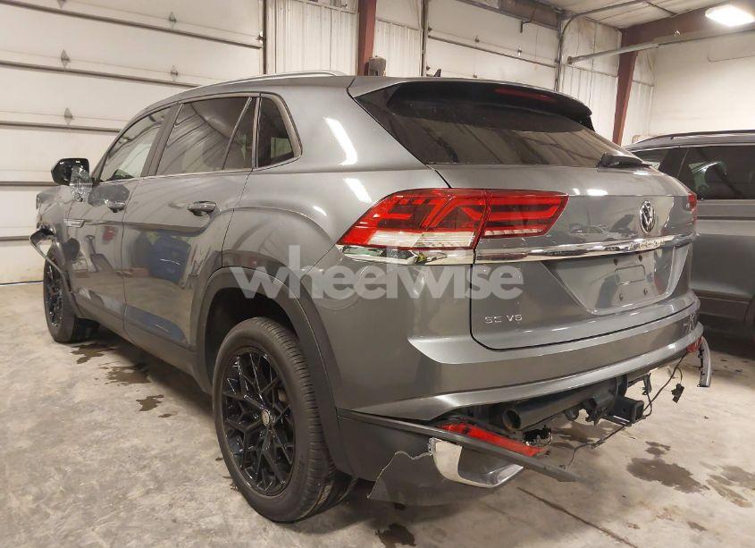 Photo 3 of 2020 Volkswagen Atlas CROSS SPORT 3.6L V6 SE W/TECHNOLOGY/3.6L V6 SE W/TECHNOLOGY R-LINE (VIN 1V25E2CA9LC217166)