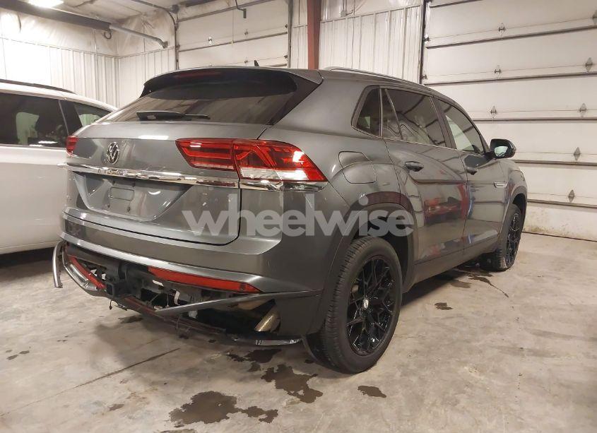 Photo 4 of 2020 Volkswagen Atlas CROSS SPORT 3.6L V6 SE W/TECHNOLOGY/3.6L V6 SE W/TECHNOLOGY R-LINE (VIN 1V25E2CA9LC217166)