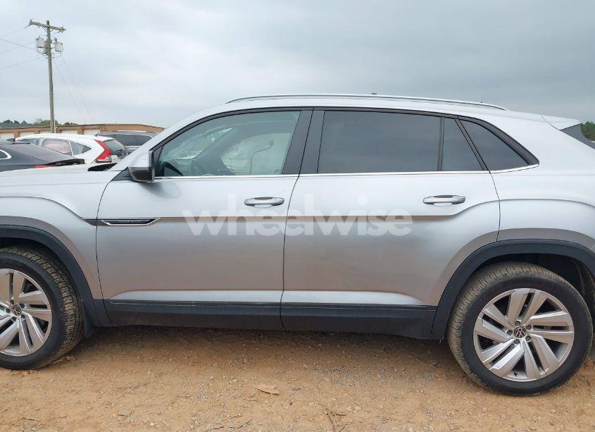 Photo 14 of 2020 Volkswagen Atlas CROSS SPORT 2.0T SE W/TECHNOLOGY/2.0T SE W/TECHNOLOGY R-LINE (VIN 1V26C2CA5LC206661)