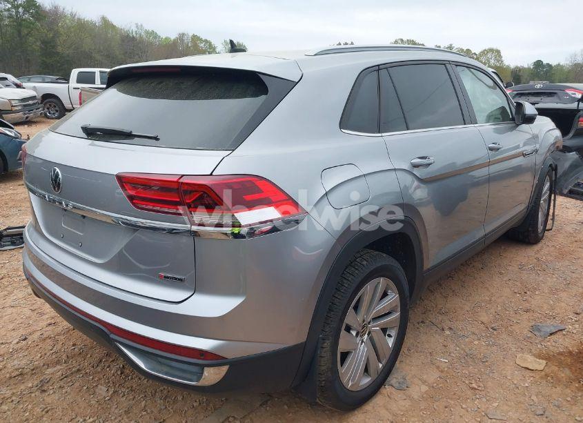 Photo 4 of 2020 Volkswagen Atlas CROSS SPORT 2.0T SE W/TECHNOLOGY/2.0T SE W/TECHNOLOGY R-LINE (VIN 1V26C2CA5LC206661)