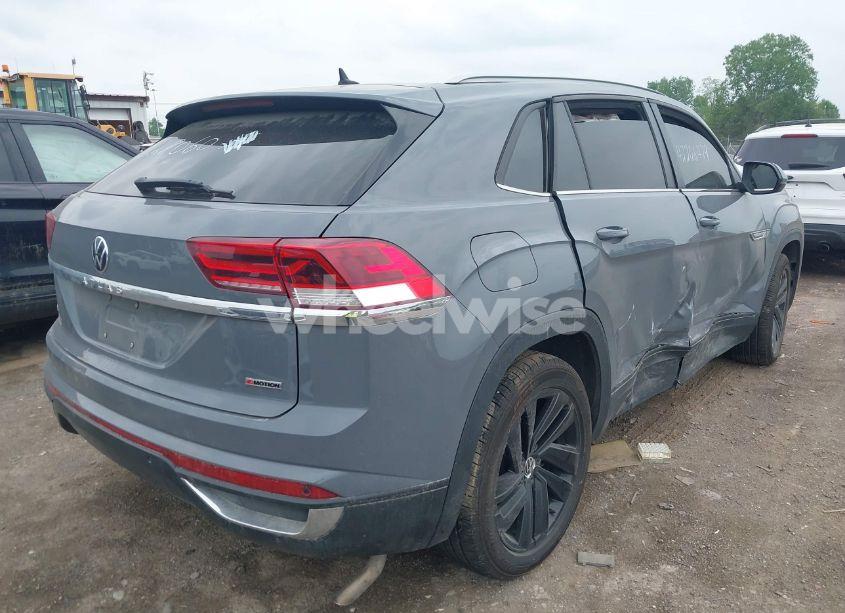 Photo 4 of 2020 Volkswagen Atlas CROSS SPORT 2.0T SE W/TECHNOLOGY/2.0T SE W/TECHNOLOGY R-LINE (VIN 1V26C2CA7LC227060)