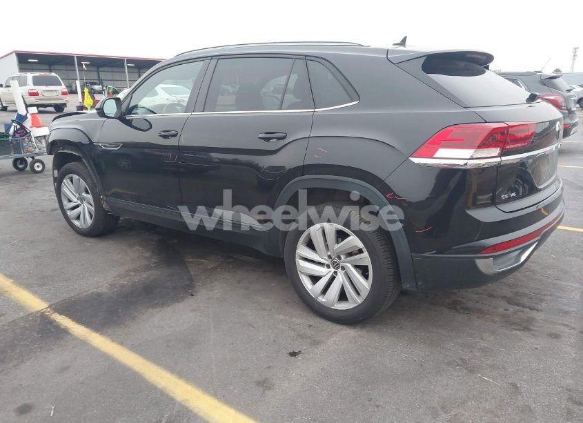 Photo 3 of 2020 Volkswagen Atlas CROSS SPORT 3.6L V6 SE W/TECHNOLOGY/3.6L V6 SE W/TECHNOLOGY R-LINE (VIN 1V26E2CA0LC211292)