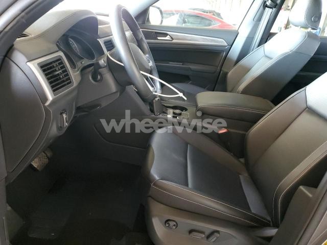 Photo 4 of 2020 VOLKSWAGEN ATLAS CROSS SPORT SE (VIN 1V26E2CA2LC227851)