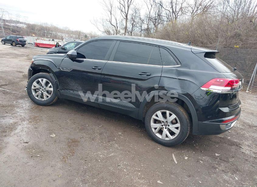 Photo 3 of 2021 Volkswagen Atlas CROSS SPORT 2.0T S (VIN 1V2AC2CA2MC224952)