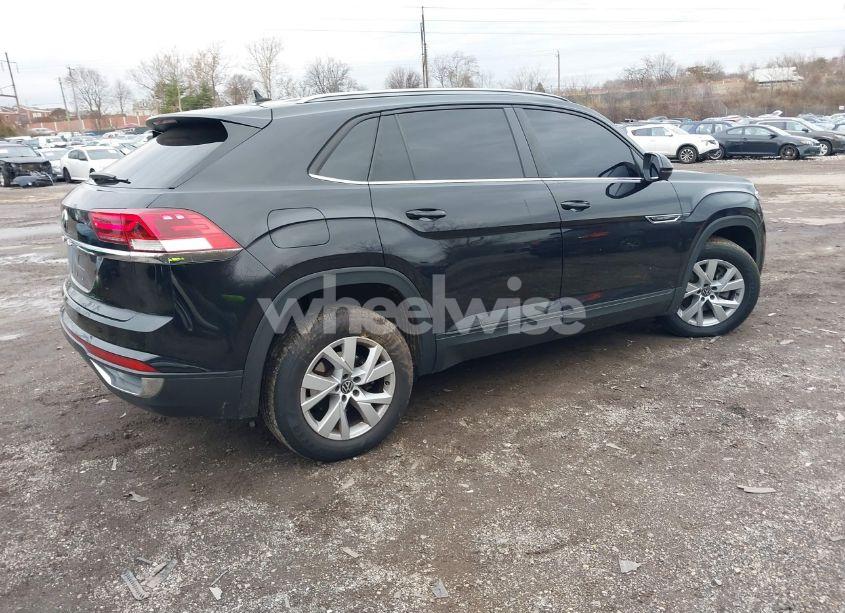 Photo 4 of 2021 Volkswagen Atlas CROSS SPORT 2.0T S (VIN 1V2AC2CA2MC224952)