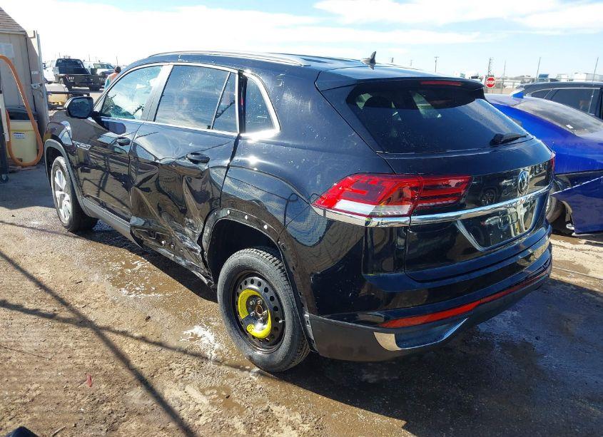 Photo 3 of 2021 Volkswagen Atlas CROSS SPORT 2.0T S (VIN 1V2AC2CA5MC228123)