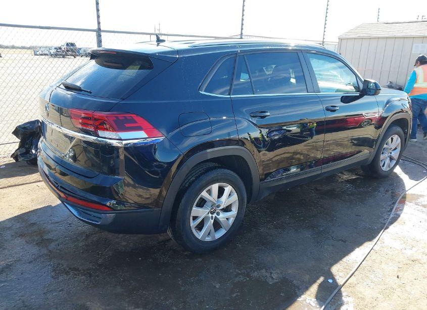 Photo 4 of 2021 Volkswagen Atlas CROSS SPORT 2.0T S (VIN 1V2AC2CA5MC228123)