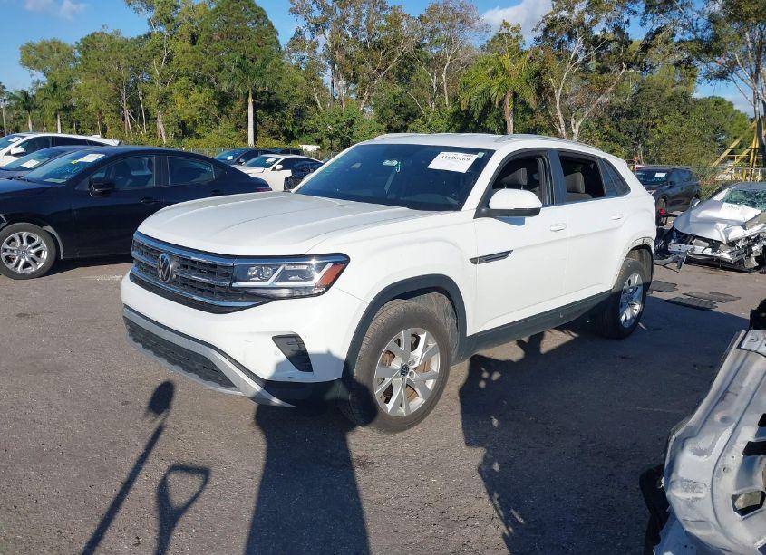 Photo 2 of 2021 Volkswagen Atlas CROSS SPORT 2.0T S (VIN 1V2AC2CA7MC229953)
