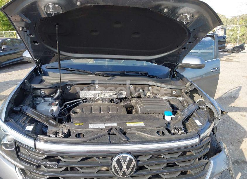 Photo 10 of 2024 Volkswagen Atlas CROSS SPORT 2.0T SEL R-LINE (VIN 1V2AE2CA0RC219282)