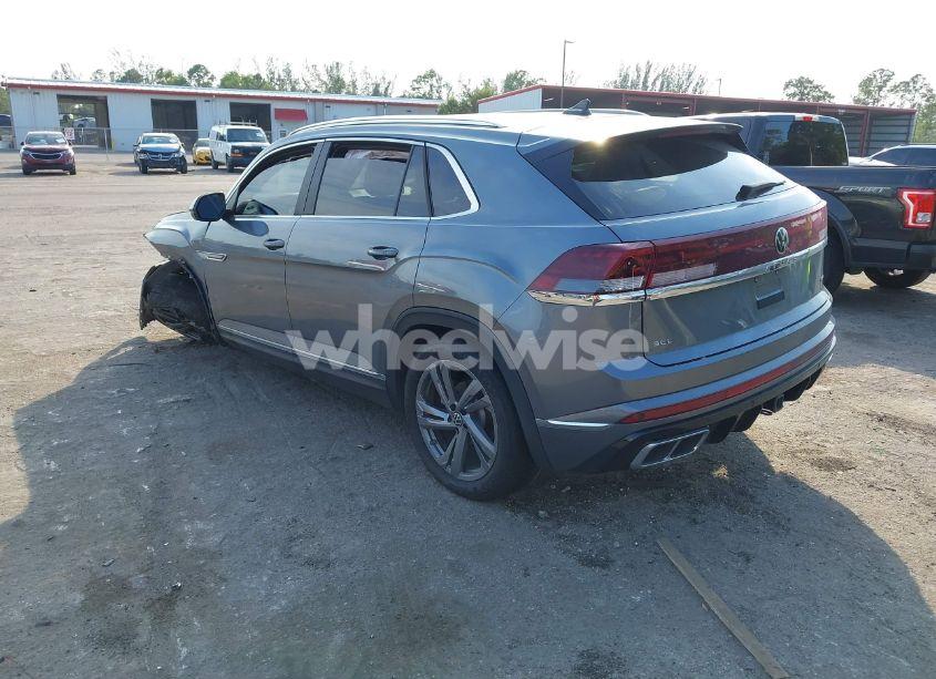 Photo 3 of 2024 Volkswagen Atlas CROSS SPORT 2.0T SEL R-LINE (VIN 1V2AE2CA0RC219282)