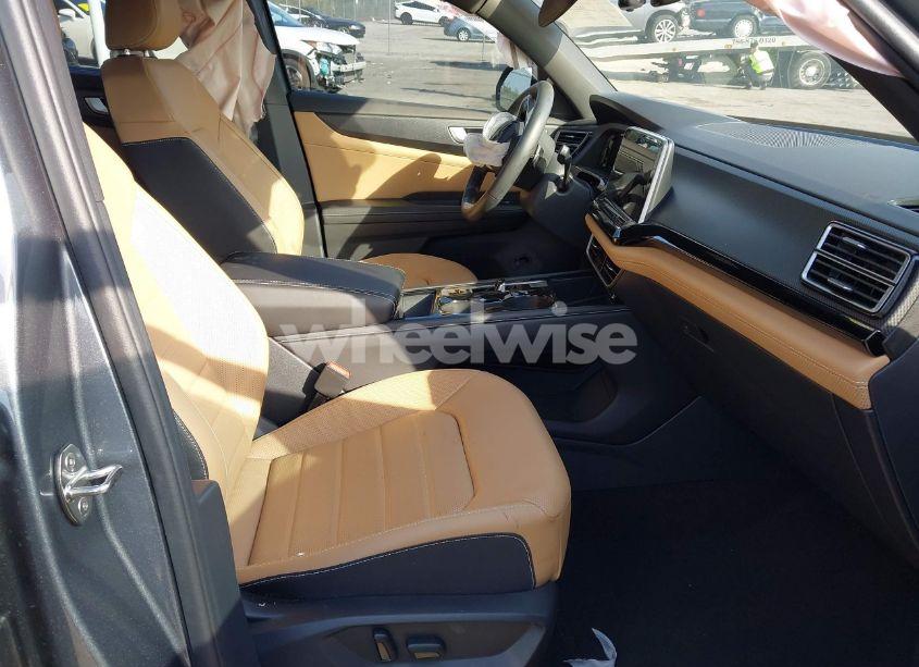 Photo 5 of 2024 Volkswagen Atlas CROSS SPORT 2.0T SEL R-LINE (VIN 1V2AE2CA0RC219282)