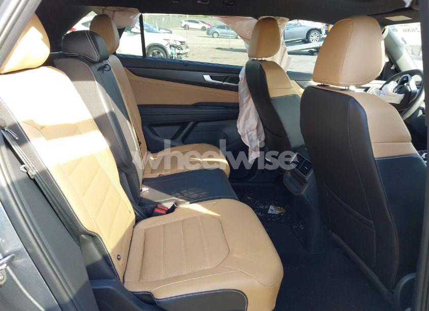 Photo 8 of 2024 Volkswagen Atlas CROSS SPORT 2.0T SEL R-LINE (VIN 1V2AE2CA0RC219282)