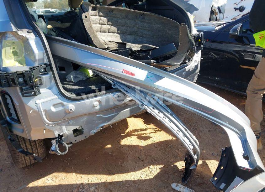 Photo 18 of 2024 Volkswagen Atlas CROSS SPORT 2.0T SEL R-LINE (VIN 1V2AE2CA0RC236647)