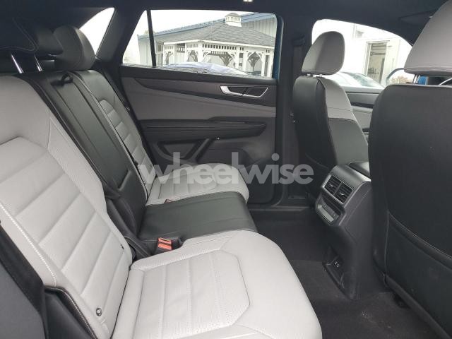 Photo 13 of 2024 VOLKSWAGEN ATLAS CROSS SPORT SEL R-LINE N/A (VIN 1V2AE2CA3RC214965)