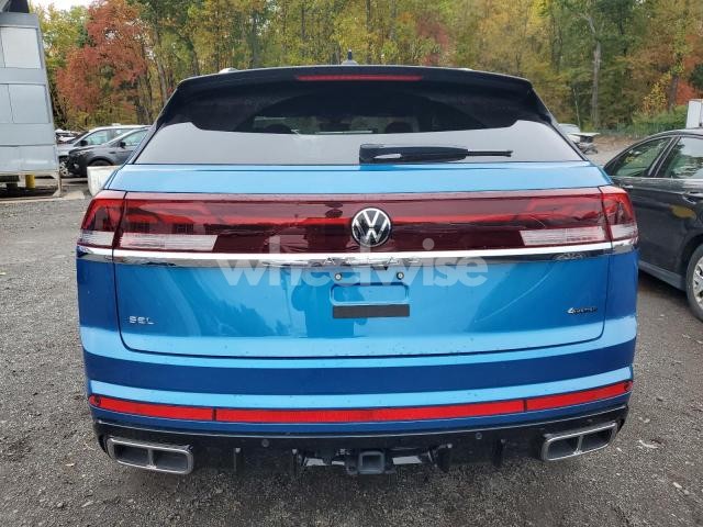Photo 2 of 2024 VOLKSWAGEN ATLAS CROSS SPORT SEL R-LINE N/A (VIN 1V2AE2CA3RC214965)